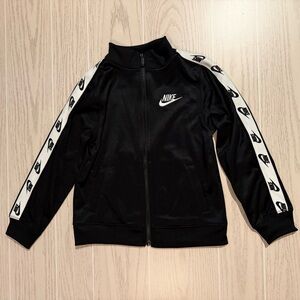 Nike Track Jacket Boys Size 6-7 Years Black Full Zip Logo‎ Tape Athletic NWOT